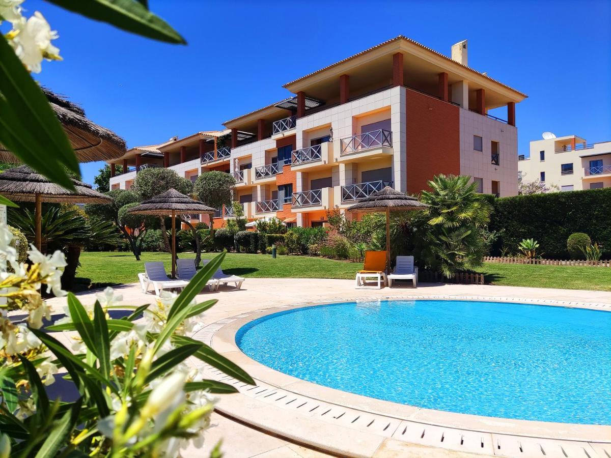 Fabulous Sunny Pool&Garden Condo By Becherish Albufeira Dış mekan fotoğraf